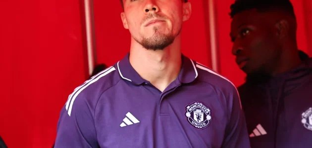 نابولي مهتم بالتعاقد مع هوجلوند لاعب مانشستر يونايتد على سبيل الإعارة